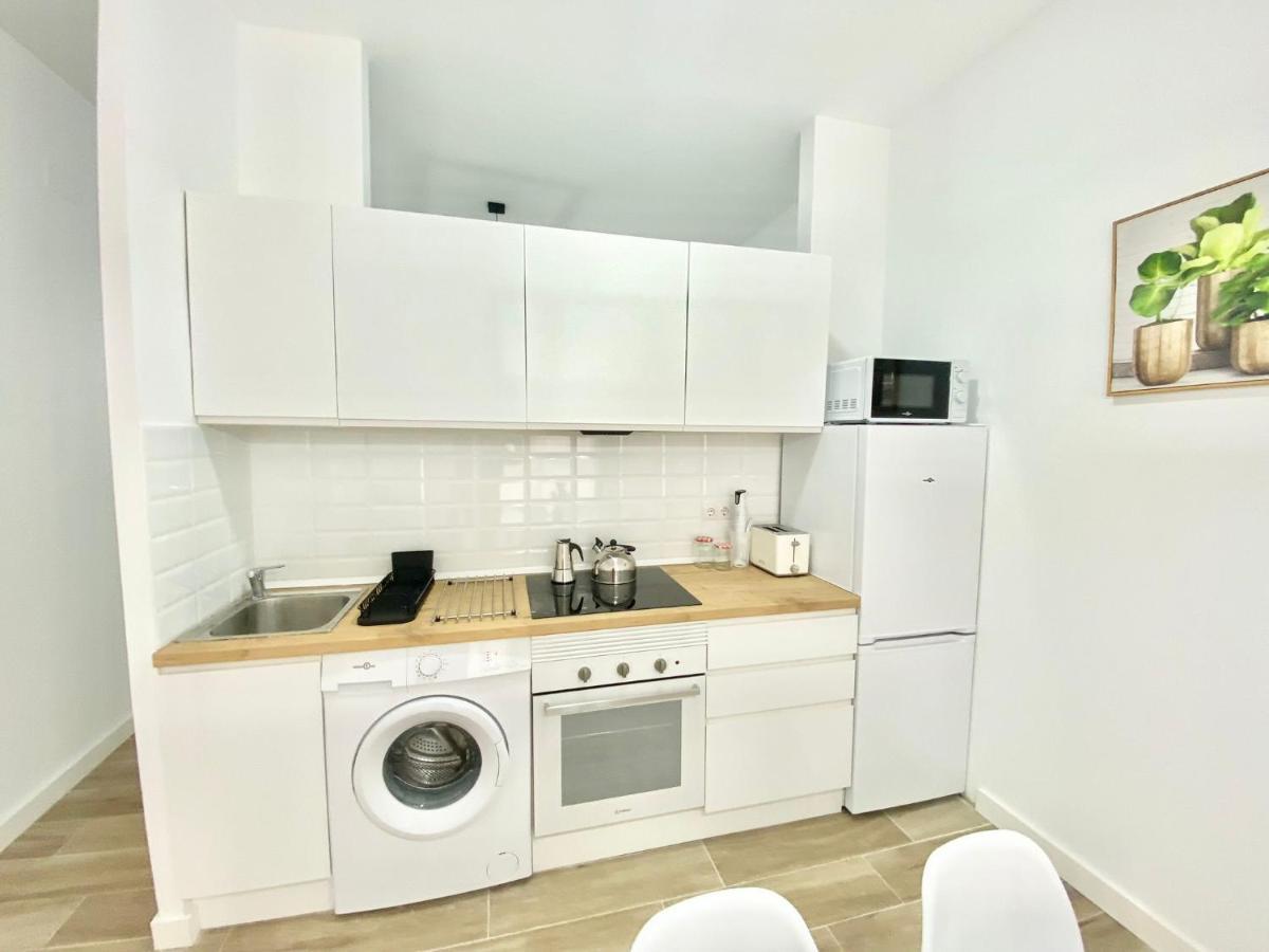 Puente Praga Aparment Leilighet Madrid Eksteriør bilde